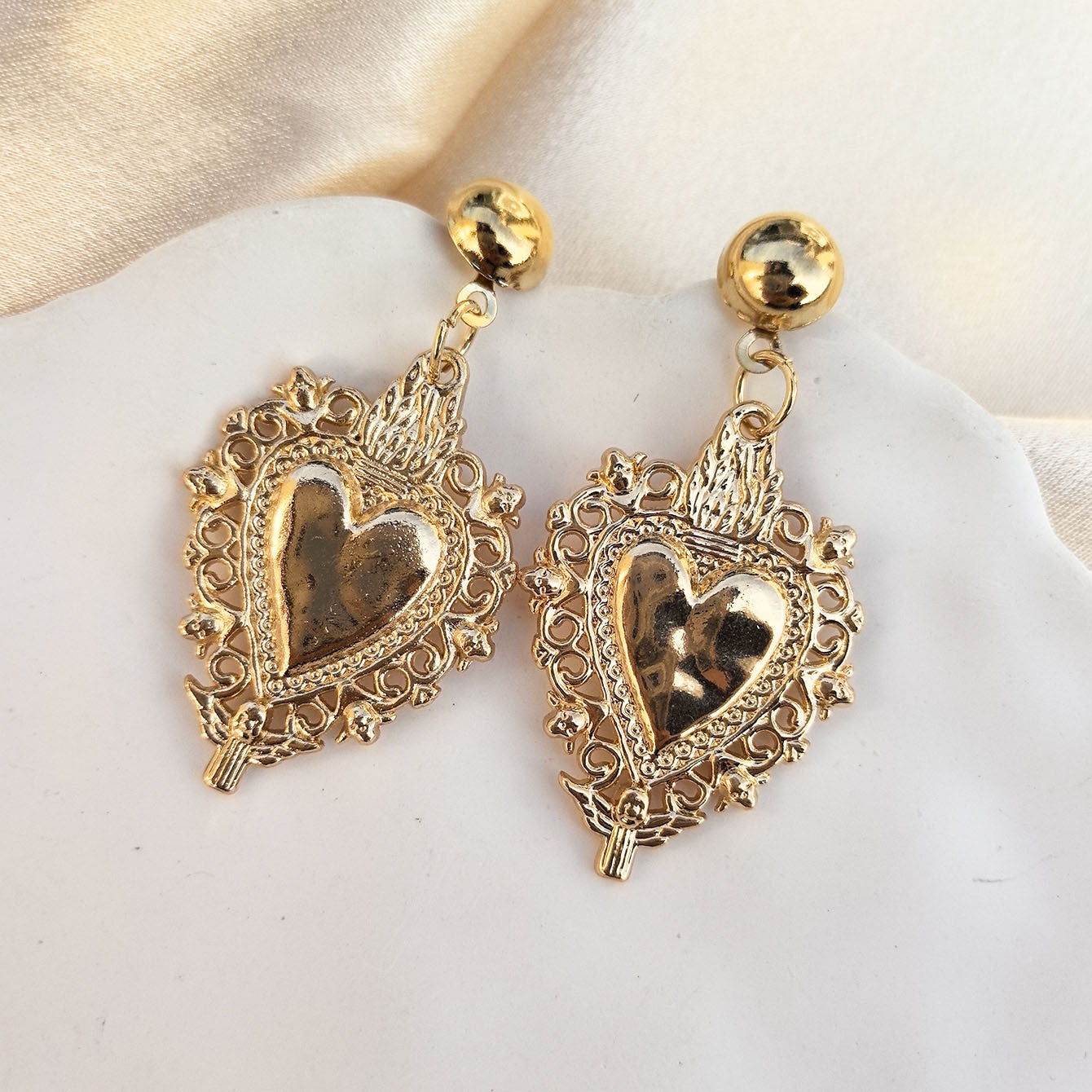 Wholesale  Retro Gothic Heart-shaped  Earrings