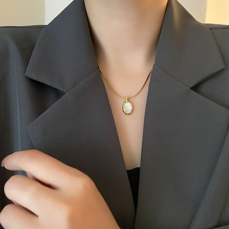 Wholesale Natural Shell White Copper Pendant Titanium Steel Flat Snake Chain