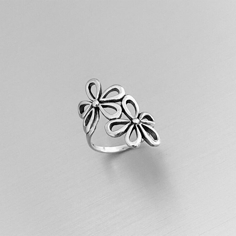 Wholesale Silver Alloy Vintage Hollow Flower Open Ring Jewelry Accessory for Women