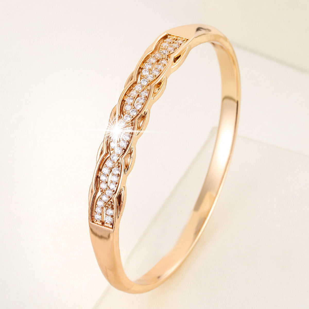 Wholesale  Light Luxury High Quality Diamond Snake Head Flower Star Opening Bracelet