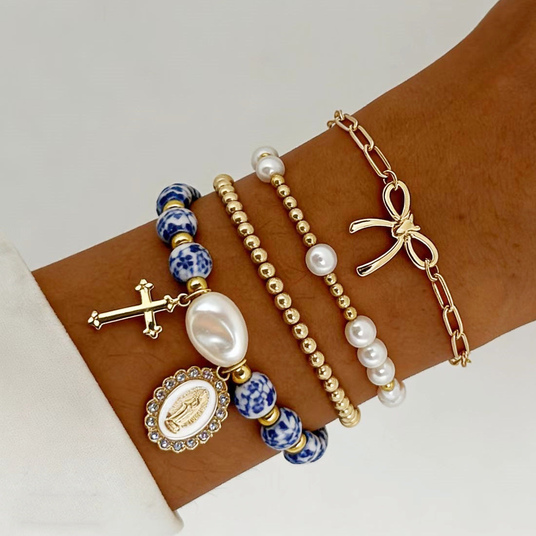 Wholesale Alloy Man-made Pearl Bow Bracelet