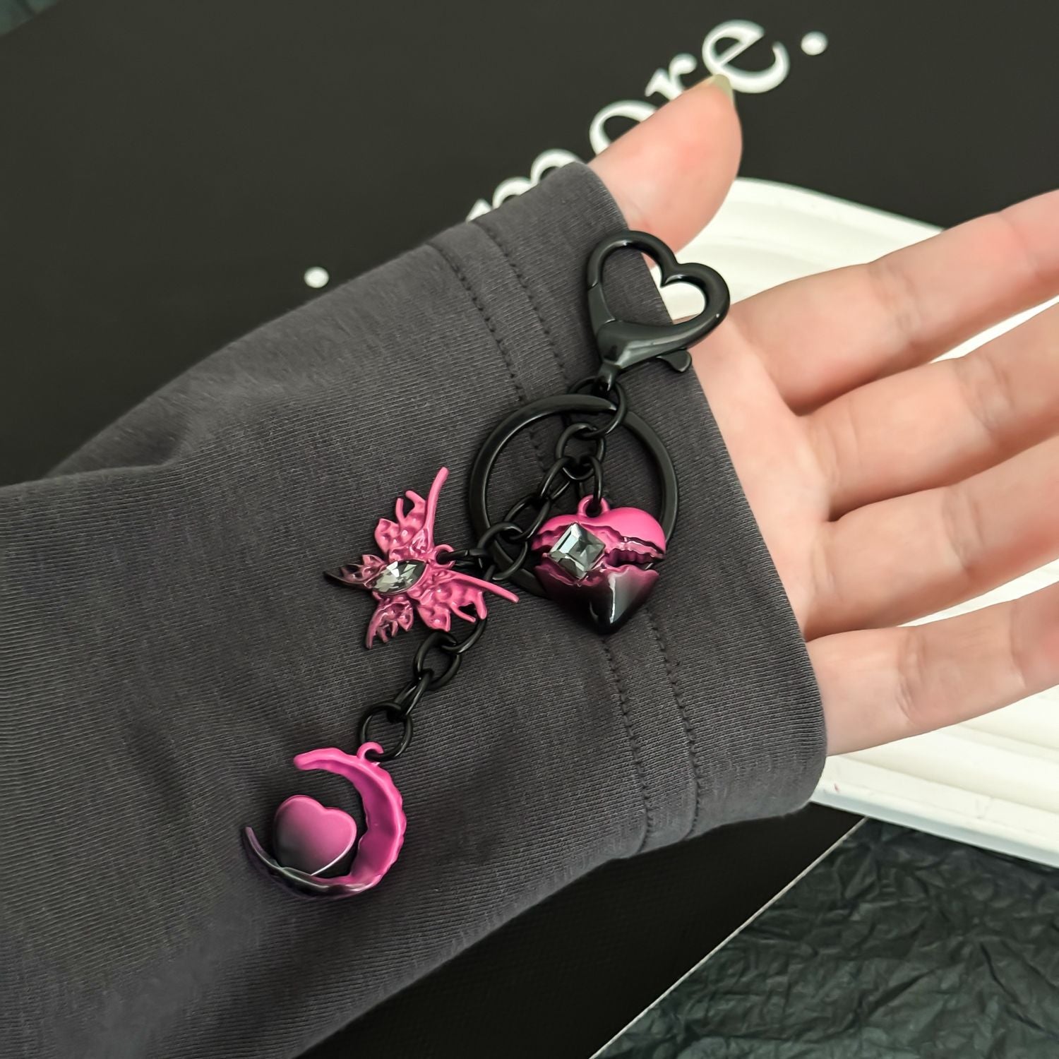 Wholesale  love keychain  two-color butterfly moon keychain