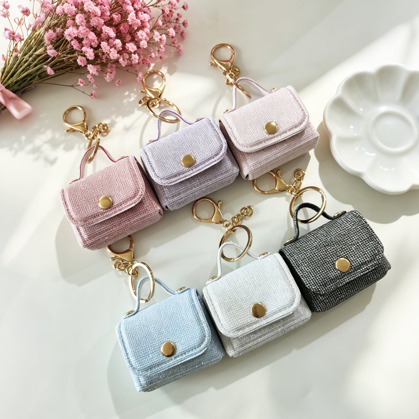 Wholesale Stylish Red Leather Earphone Bag Keychain with Fine Grid Pattern Fashion Accessory
