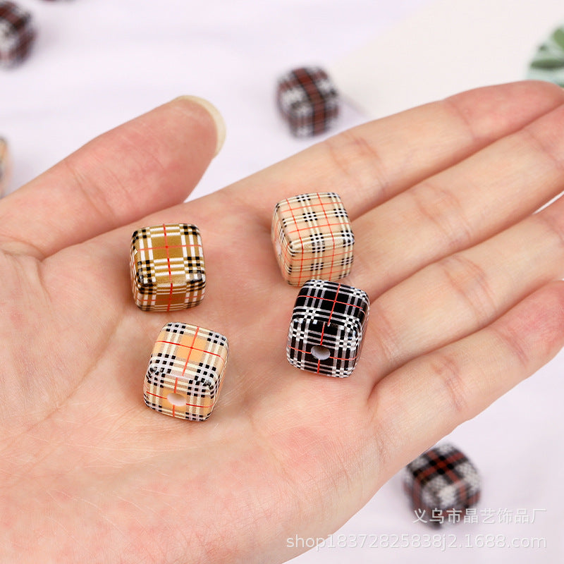 Wholesale random  10pcs  vintage plaid squareFocal Beads DIY Bead Accessories