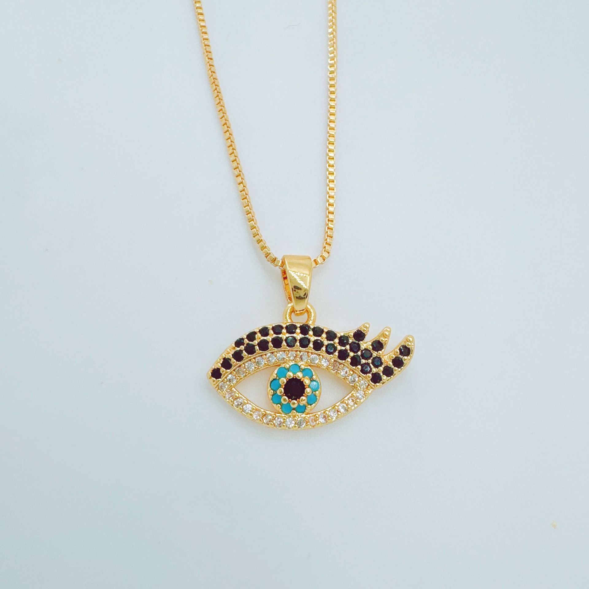 Wholesale Trendy Hamsa Pendant 18K Gold Plated Copper Zircon Jewelry Accessory Gift