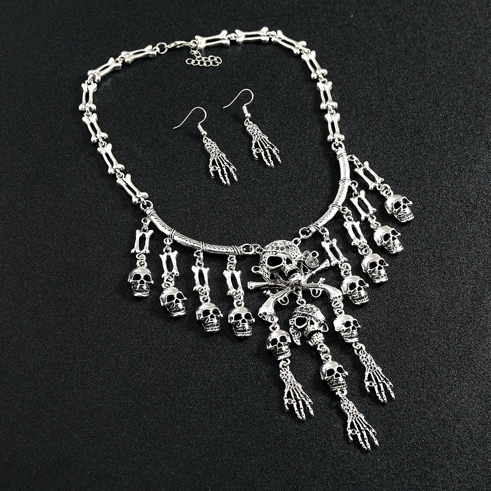 Wholesale Retro  Skull Tassel Necklace Antique Gold Fashion Accessory