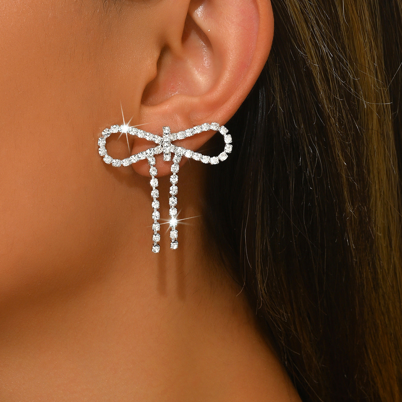 Wholesale Super Flash Claw Chain Full Diamond Bow Earrings