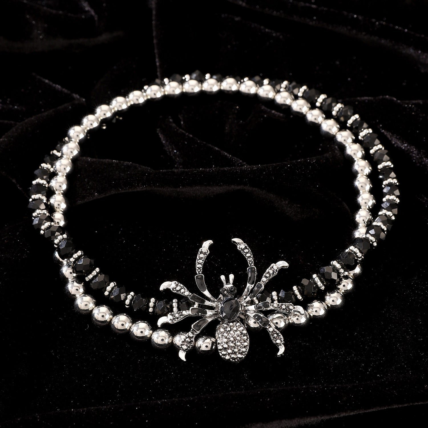 Wholesale Dark  Vintage  Jewelry Set Alloy Electroplated Ring Necklace Bracelet Fashion Accessory