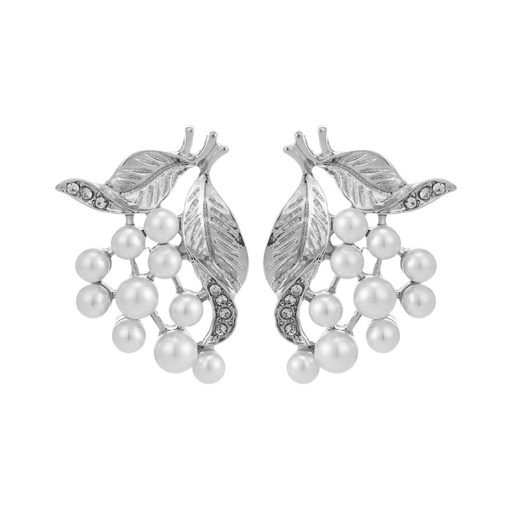 Wholesale Vintage foliage grape pearl earrings
