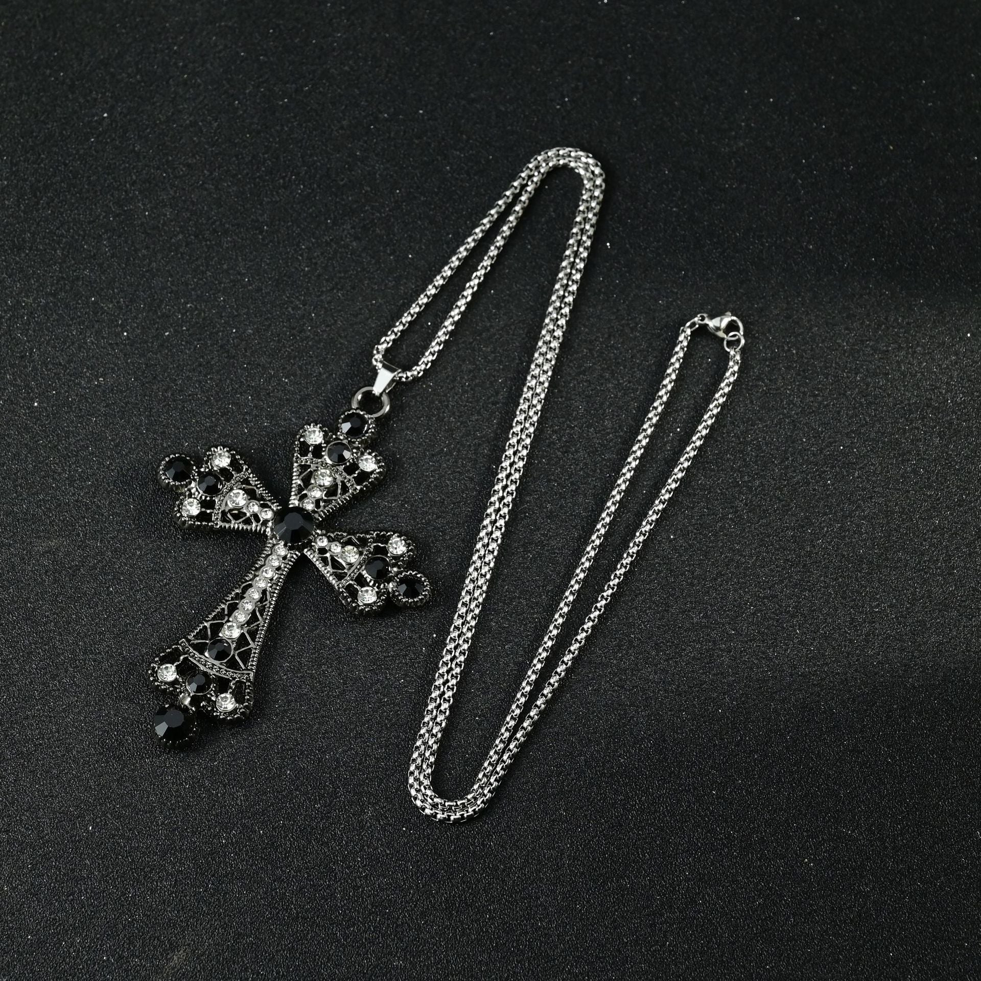 Wholesale Trendy Baroque Pearl Cross Necklace Zinc Alloy Fashion Accessory For Casual Wear Gift Boutique Resale