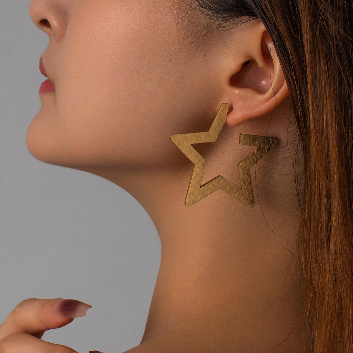 Wholesale five-pointed star gold earrings