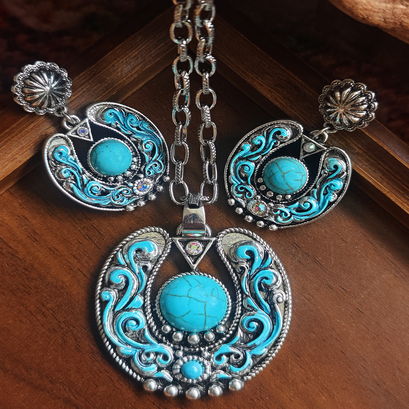 Wholesale Western-Style Exaggerated Turquoise Earrings and Necklace Set,  Zinc Alloy Electroplated Fashion Jewelry for Women
