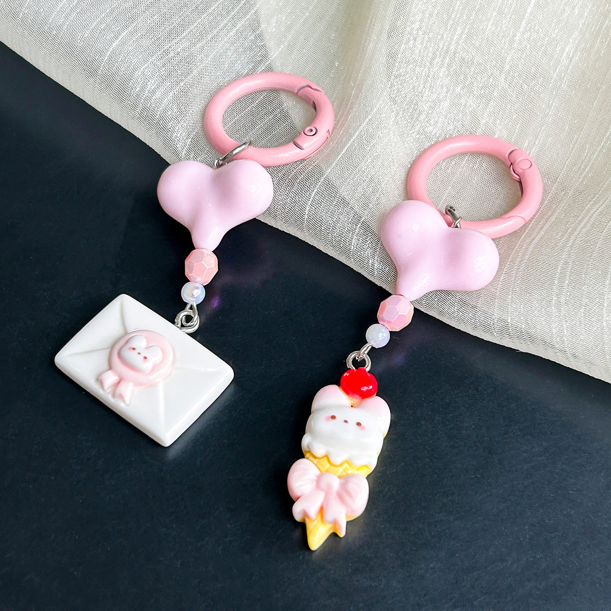 Wholesale Pink Flower Rabbit Resin Cartoon Keychain