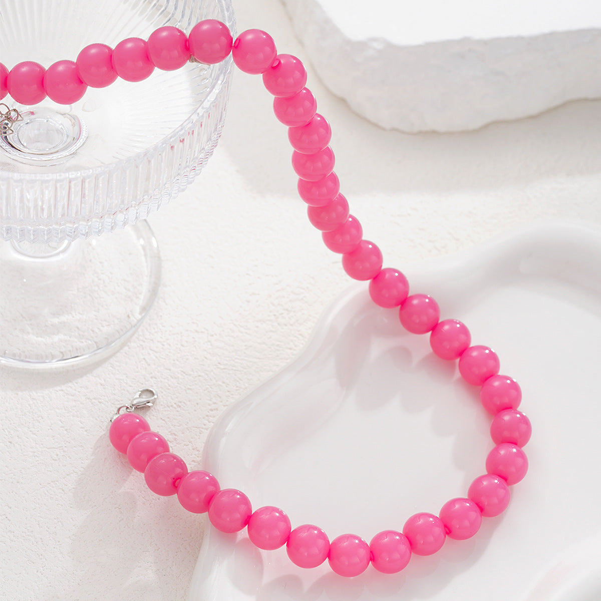 Wholesale Colorful Acrylic Geometric Necklace Electroplated Finish Women' s Boutique Resale Jewelry