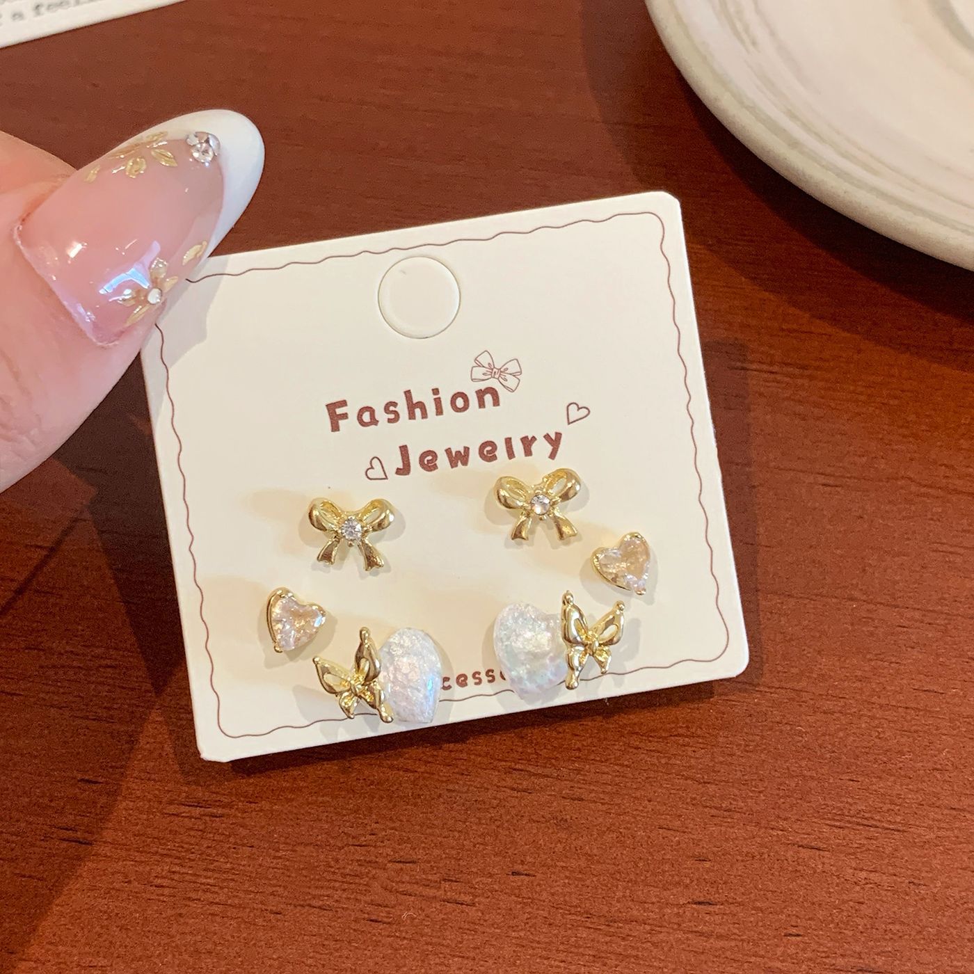 Wholesale Super flash zircon exquisite five-pointed star heart earring set silver needle Earrings