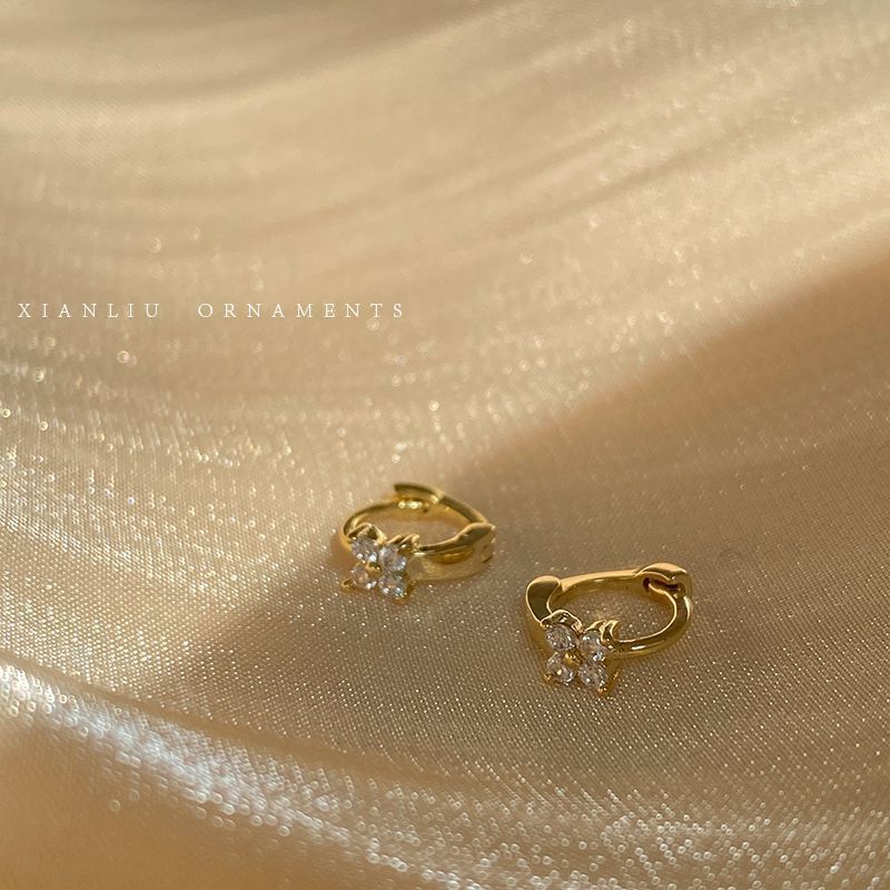 Wholesale Korean Style Gold Plated Copper Mini Diamond Earrings Women Light Luxury