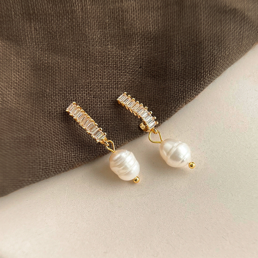 Wholesale Baroque natural pearl French retro earrings