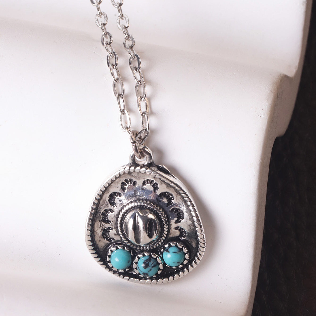 Wholesale Western Cowboy Turquoise Beaded Stackable Necklace,  Trendy Layering Jewelry Accessory