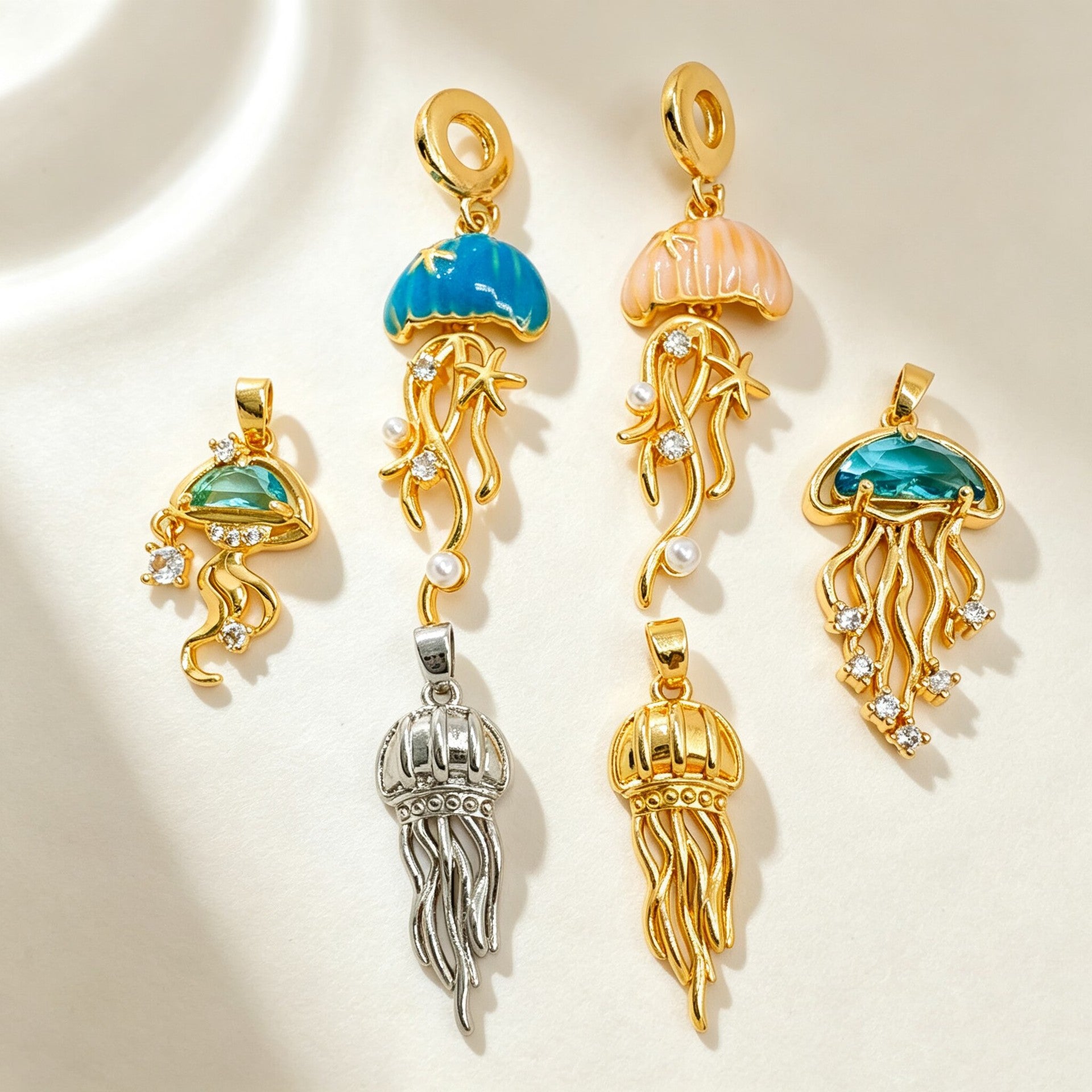 Wholesale Trendy Jellyfish Pendant Necklace Gold Plated Fashion Accessory