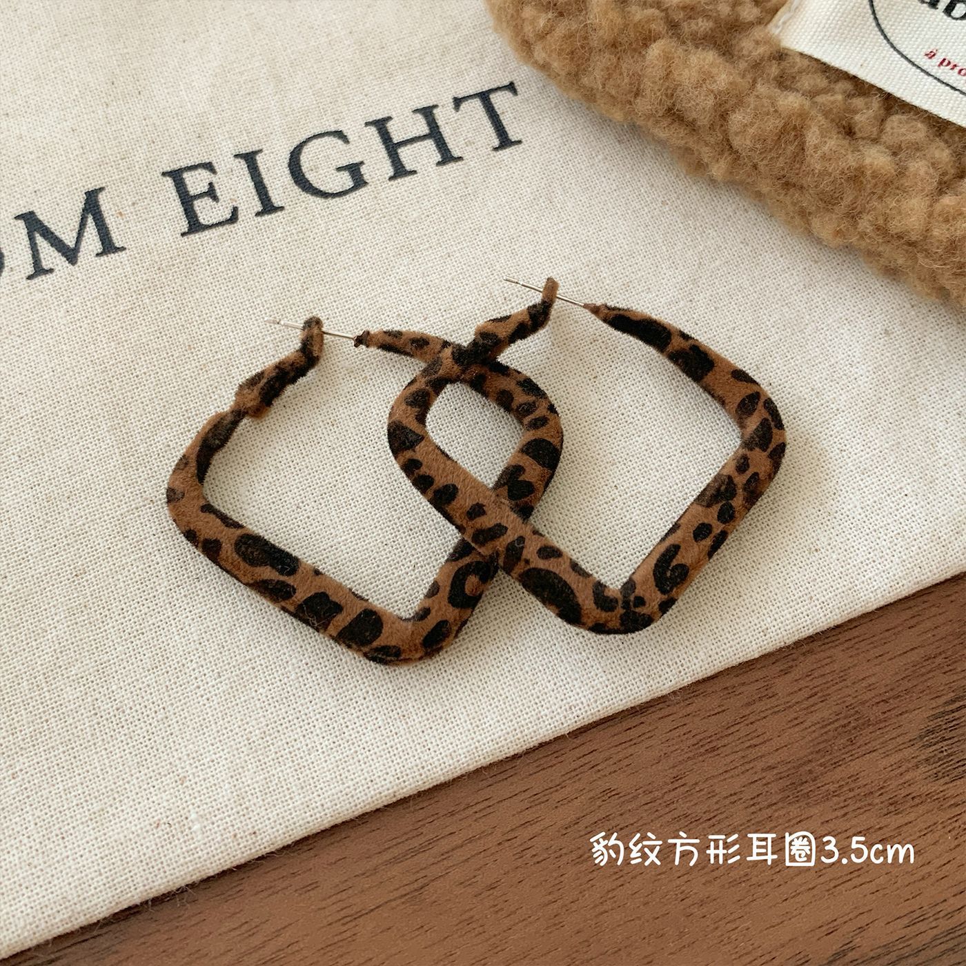 Wholesale Retro leopard print large hoop earrings  silver needle exaggerated earrings