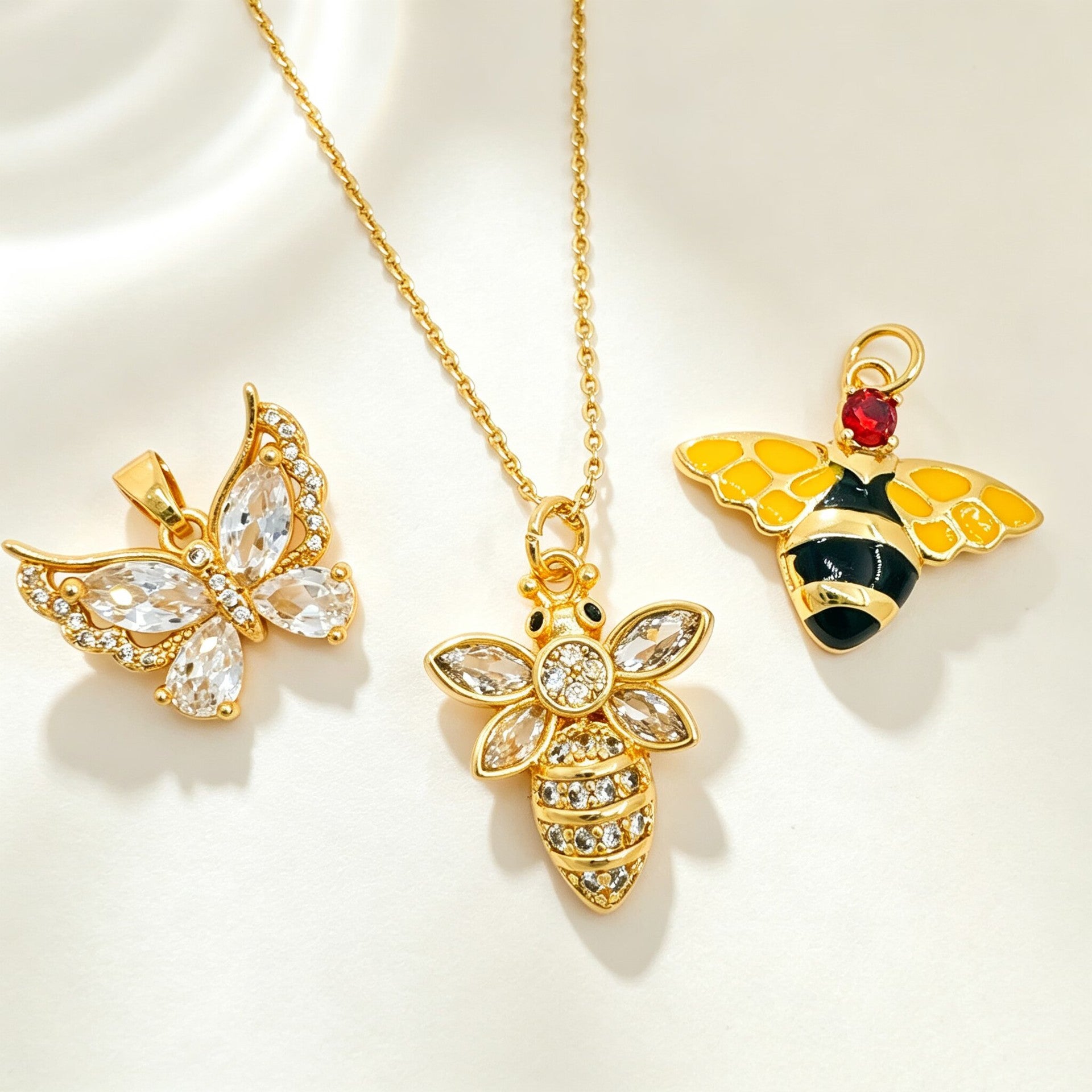Wholesale Trendy Bee Butterfly Necklace Copper Electroplated Layering Jewelry Gift for Women