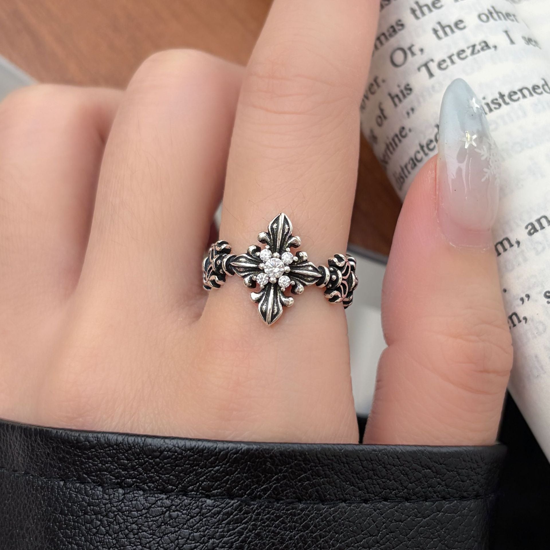 Wholesale European and American Style Retro Distressed Cross Open Ring for Women,  Adjustable Index Finger Ring with a Cool and Stylish Vibe