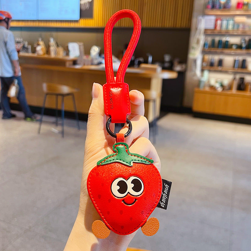 Wholesale Creative Leather Strawberry Keychain Pendant Cute Fruit Car Key Chain Bag Charm Gift Resale