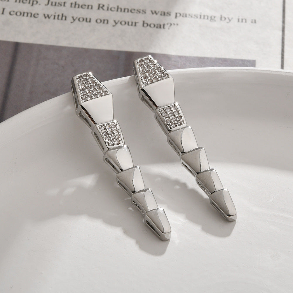 Wholesale Light luxury snake-shaped earrings