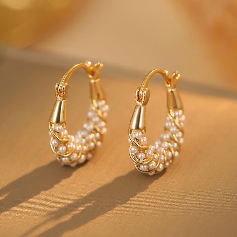 Wholesale Light Luxury Pearl Ear Cuffs Chic Fashion Accessory for Everyday Wear Gift
