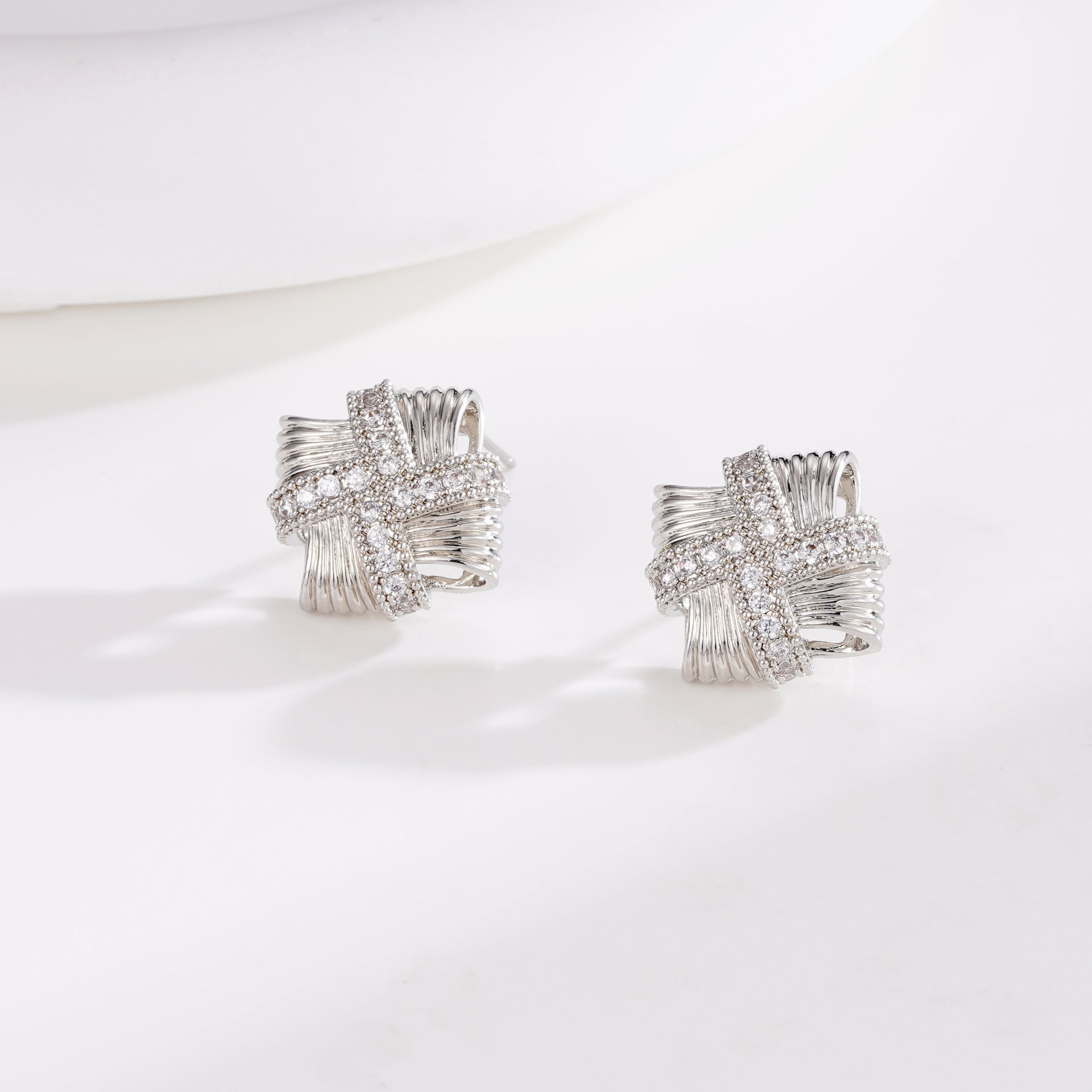 Wholesale  full diamond butterfly ear buckle hollow earrings