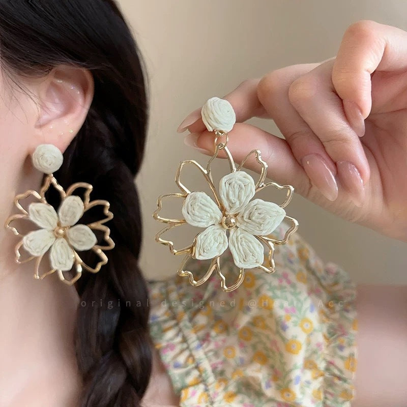 Wholesale  Fashion Sunflower Earrings