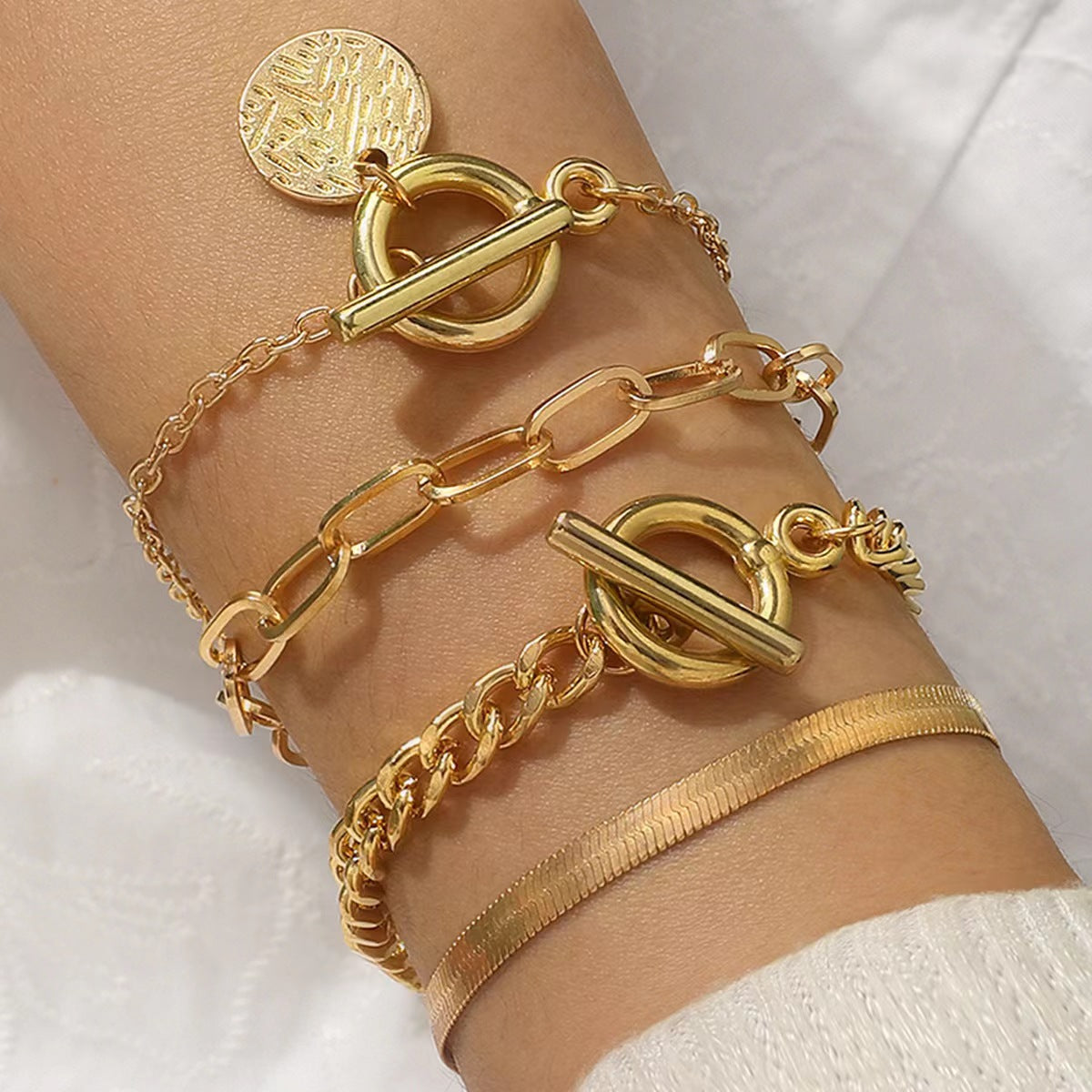 Wholesale Zinc Alloy Multilayer Chain Bracelet Set - Trendy Women' s Fashion Accessory for Everyday Wear