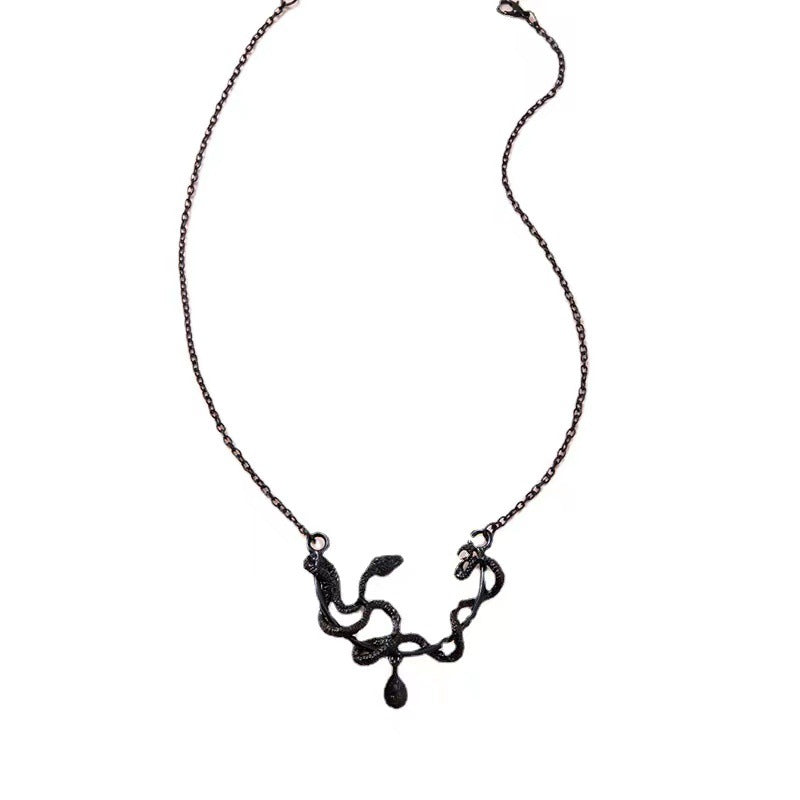 Wholesale retro snake element pendant necklace  fashion black snake animal zodiac necklace clavicle chain