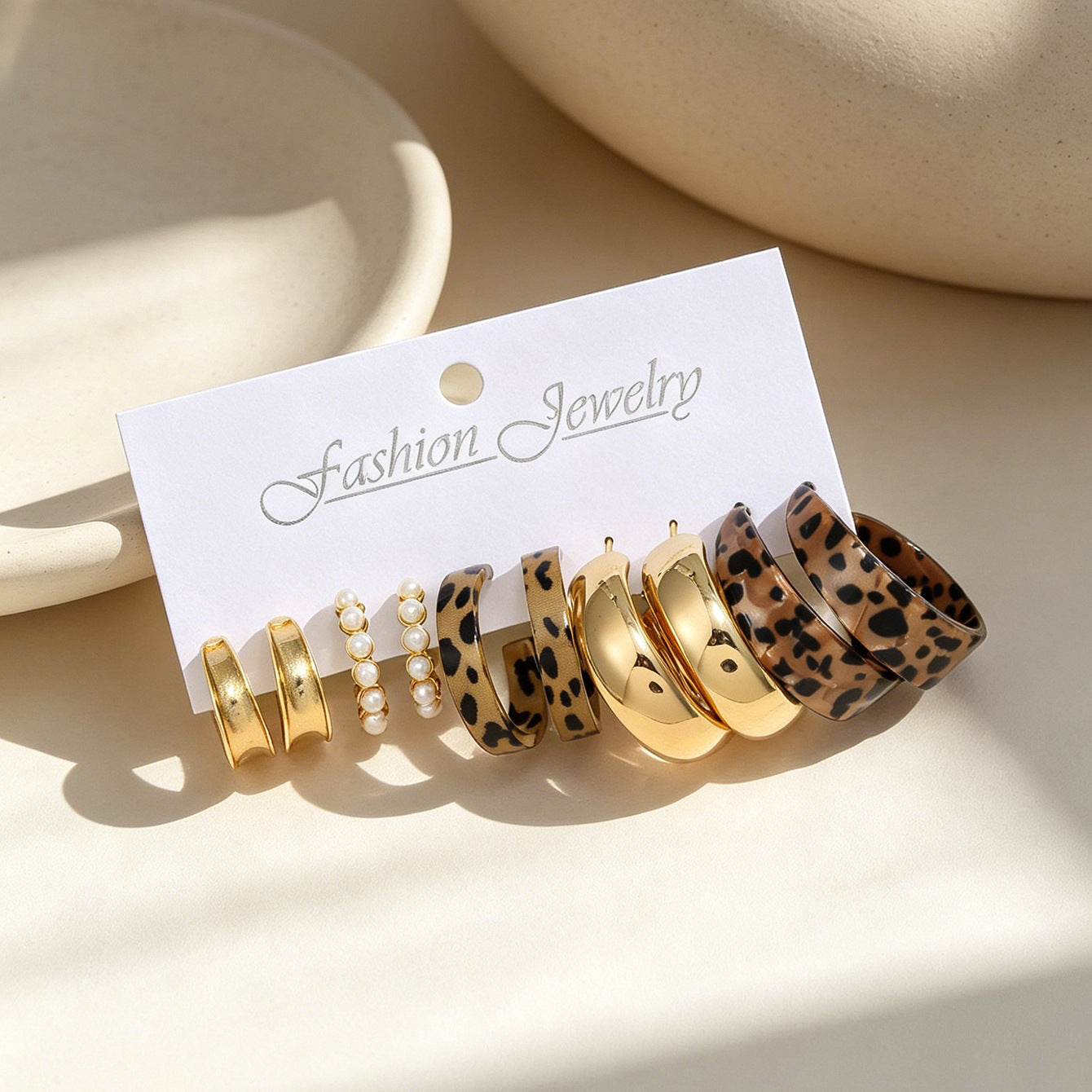 Wholesale Leopard Print Pearl Embellished C Shaped Earrings For Women Gold Tone Alloy 5 Pairs Fashion Jewelry Accessory
