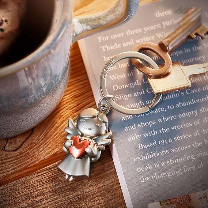 Wholesale  love boy girl Smile Angel keychain