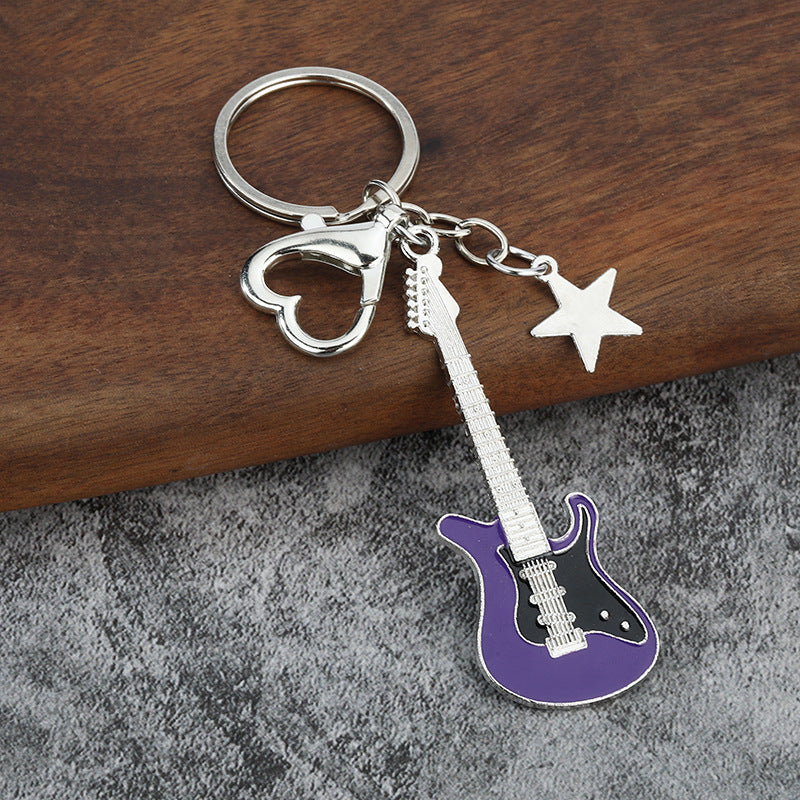 Wholesale Electroplating color-retaining oil-dripping guitar keychain