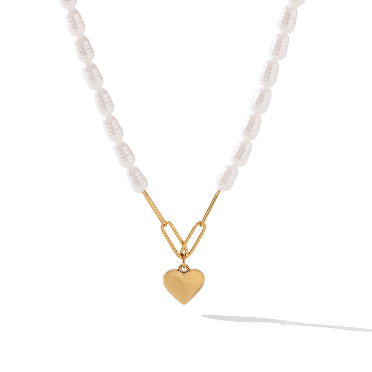 Wholesale  Pearl Love Pendant Necklace Light Luxury All-match Stainless Steel Collarbone Necklace