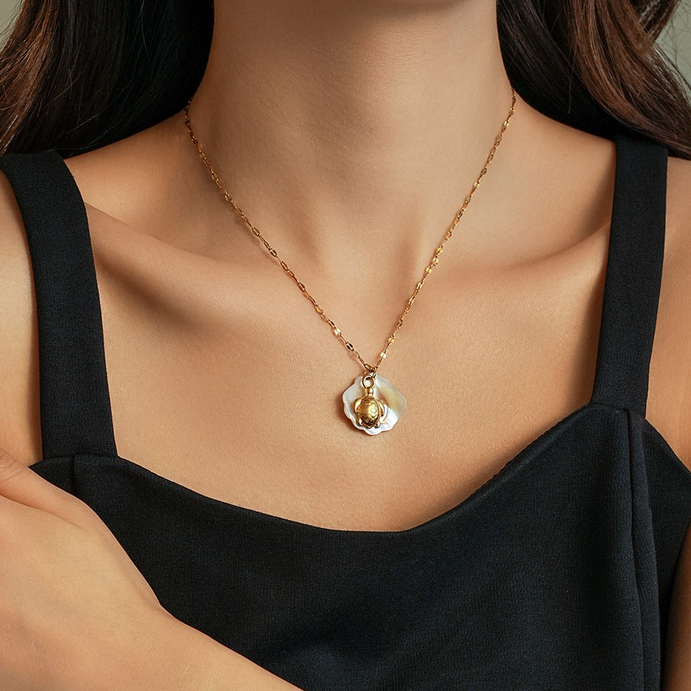 Wholesale  Titanium steel waterproof beach shell crab turtle starfish mix pendant necklace