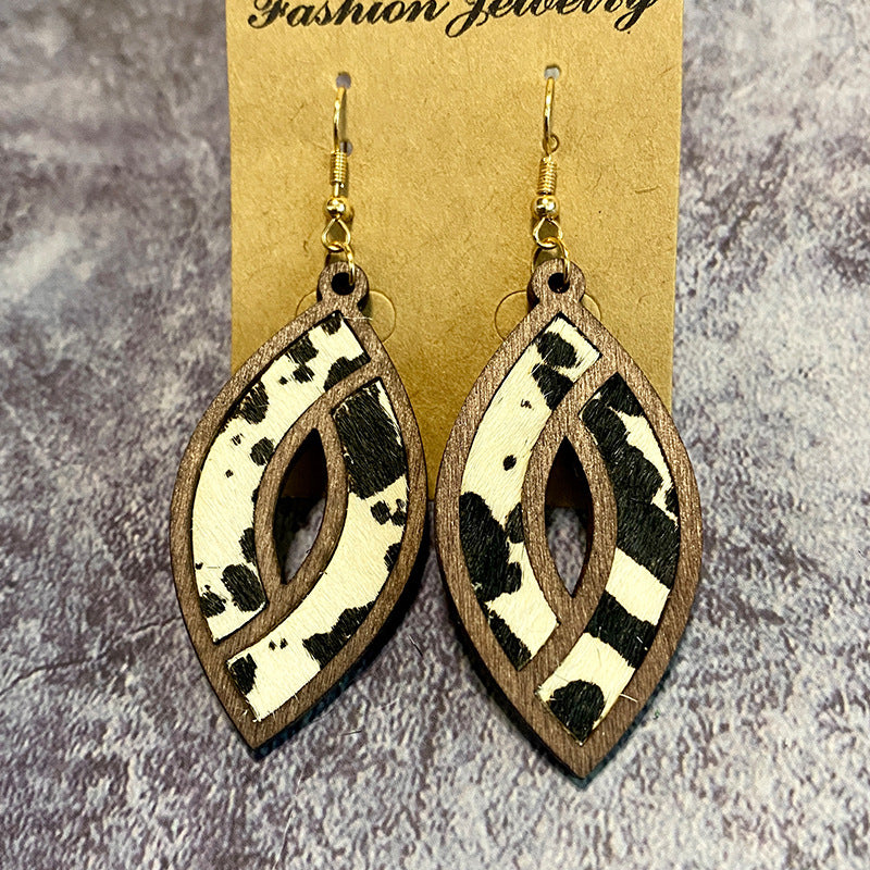 Wholesale  retro genuine leather earrings western hollow horse eye texture earrings