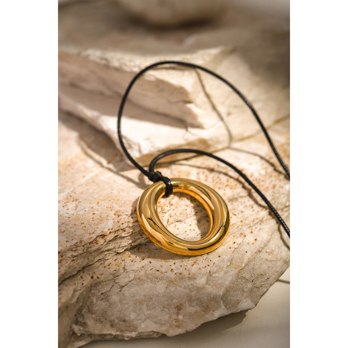 Wholesale 18k Gold Stainless Steel Necklace Wax Rope Necklace Round Hollow Necklace ACC-NE-JieDing003