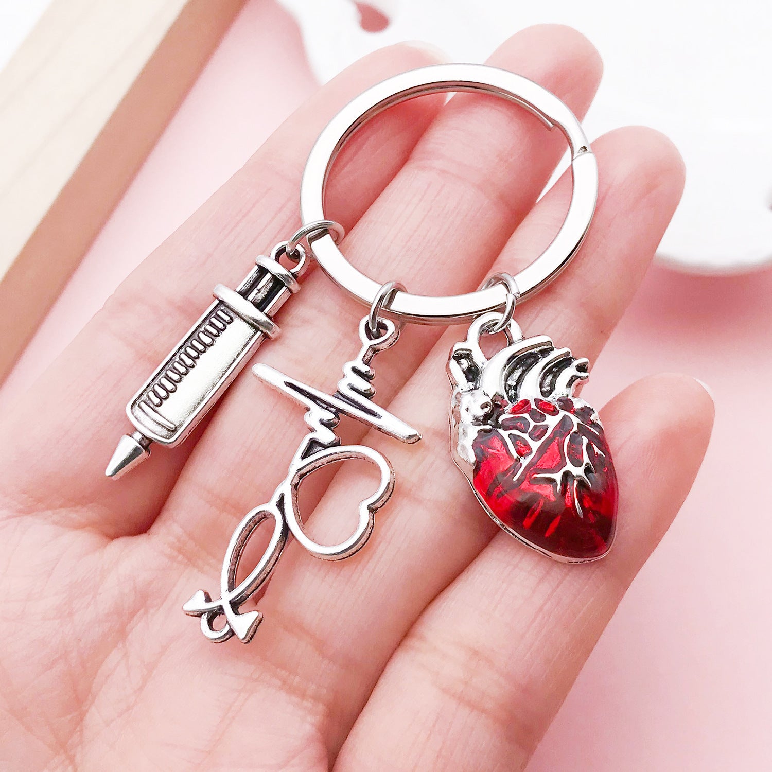 Wholesale Antique Silver Alloy Medical Syringe Stethoscope Keychain Red Heart EKG Design Creative Gift Car Key Accessory