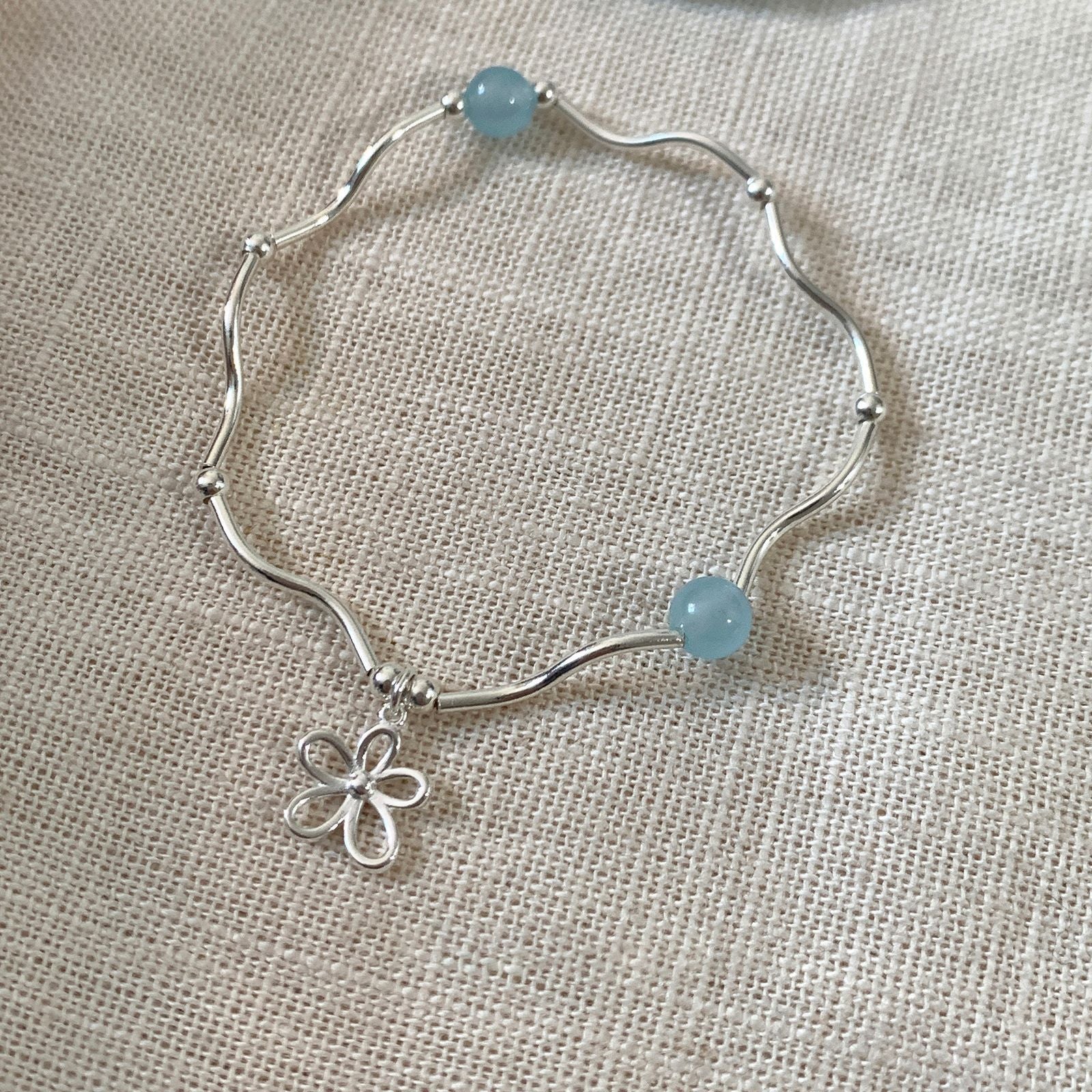 Wholesale Blue beaded flower bracelet