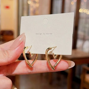 Wholesale  Love Earrings Light Luxury Earrings