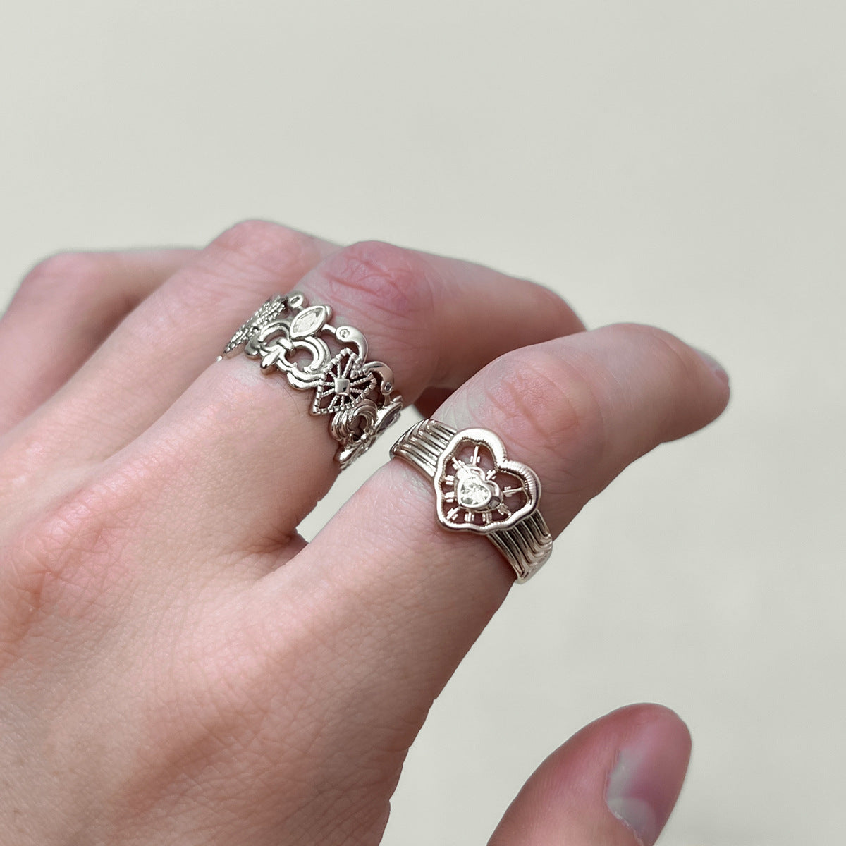Wholesale Vintage Hollow Heart Ring Adjustable Coffee Gold Copper Fashion Jewelry Accessory