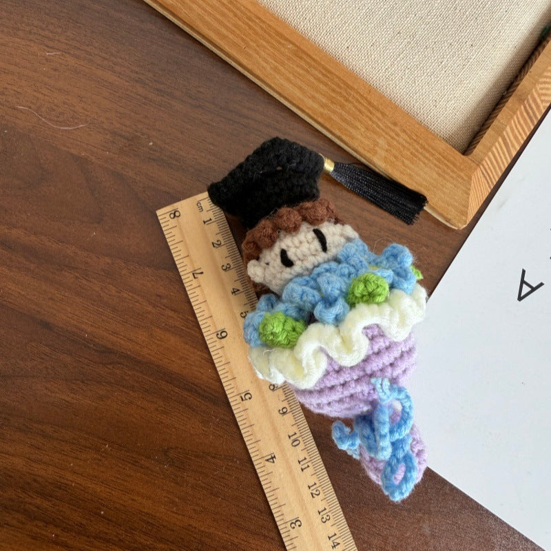 Wholesale Crochet Graduation Doll Keychain,  Wool Yarn,  Gift for Couples,  Boutique Resale