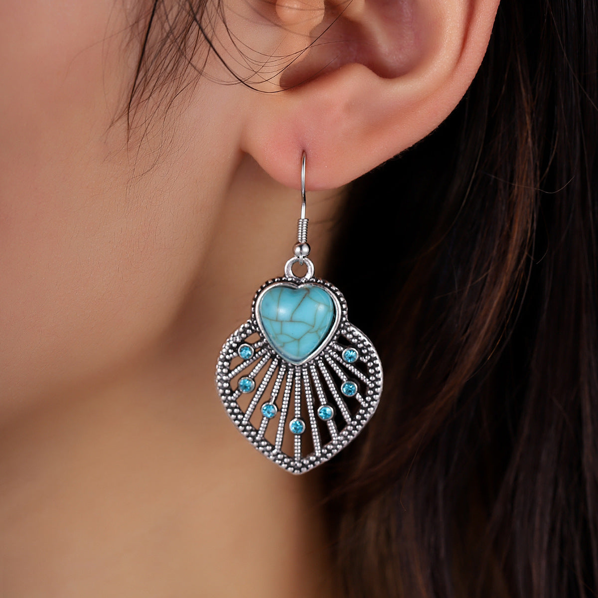 Wholesale Retro Bohemian Heart Turquoise Earrings Chic Leaf Design Fashion Accessory Gift For Birthday
