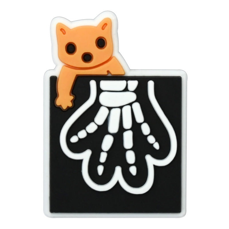 Wholesale Random 100pcs Pet Medical Series PVC Soft Rubber Shoe Buckle Decoration