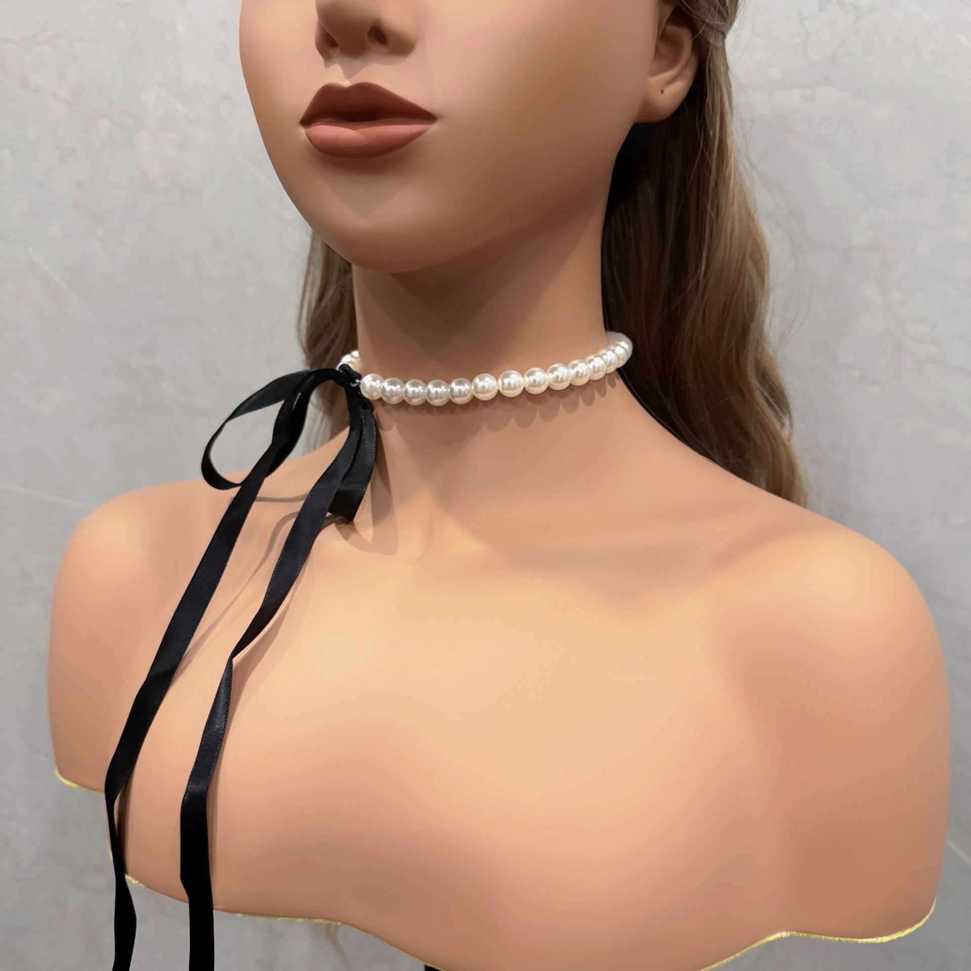 Wholesale Black Bow Tie-up Pearl Necklace Clavicle Chain Necklace