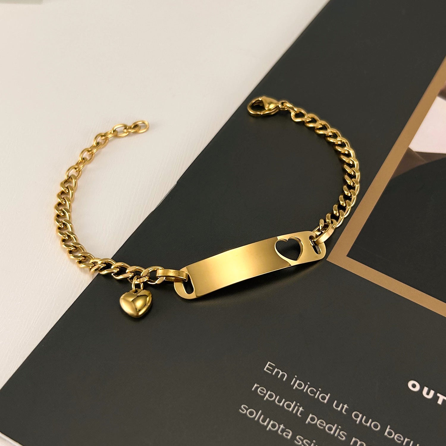 Wholesale Titanium Steel Hollow Heart Bracelet