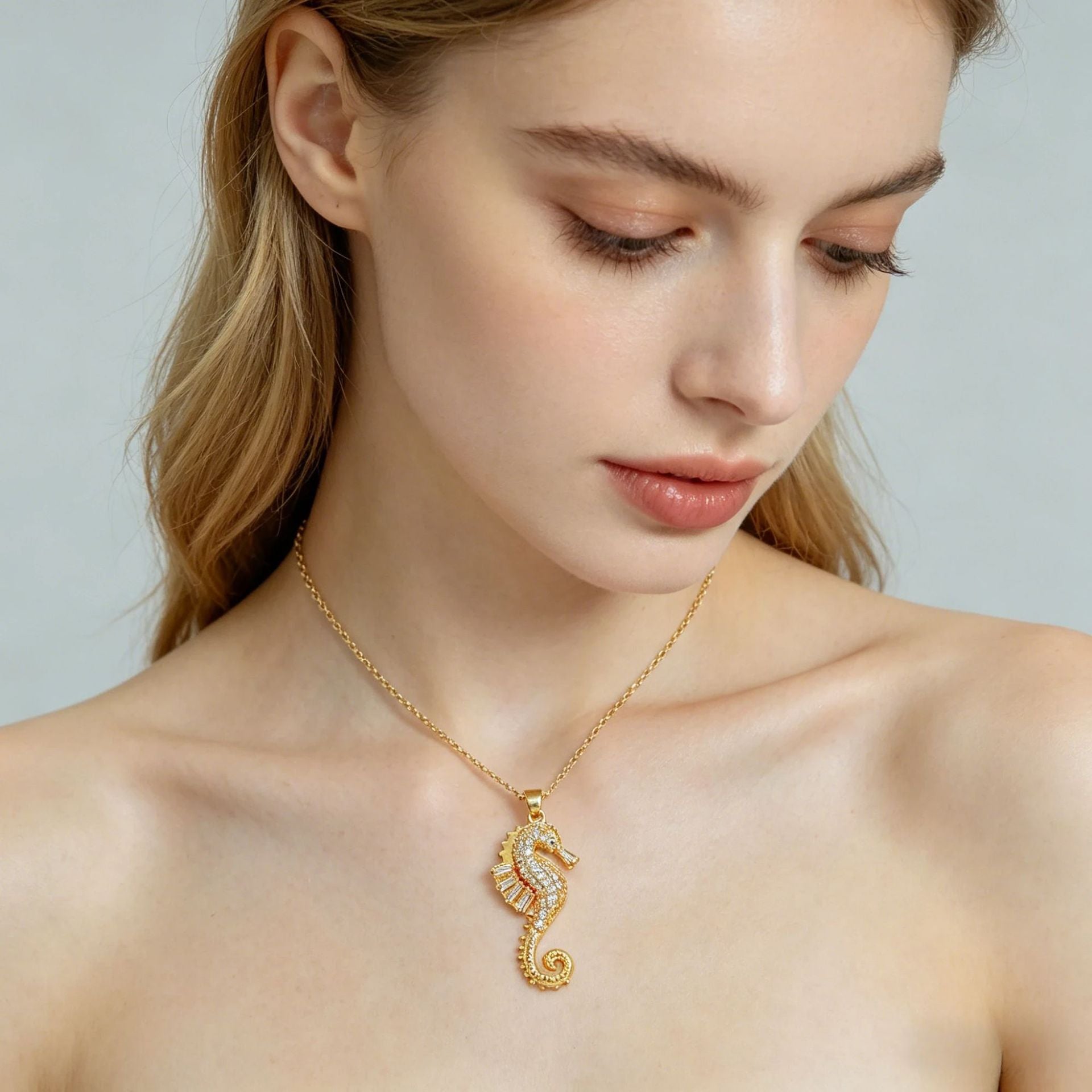 Wholesale Gold Plated Copper Pendant Necklace European Style Oil Painting Design Jewelry Accessory for Resale